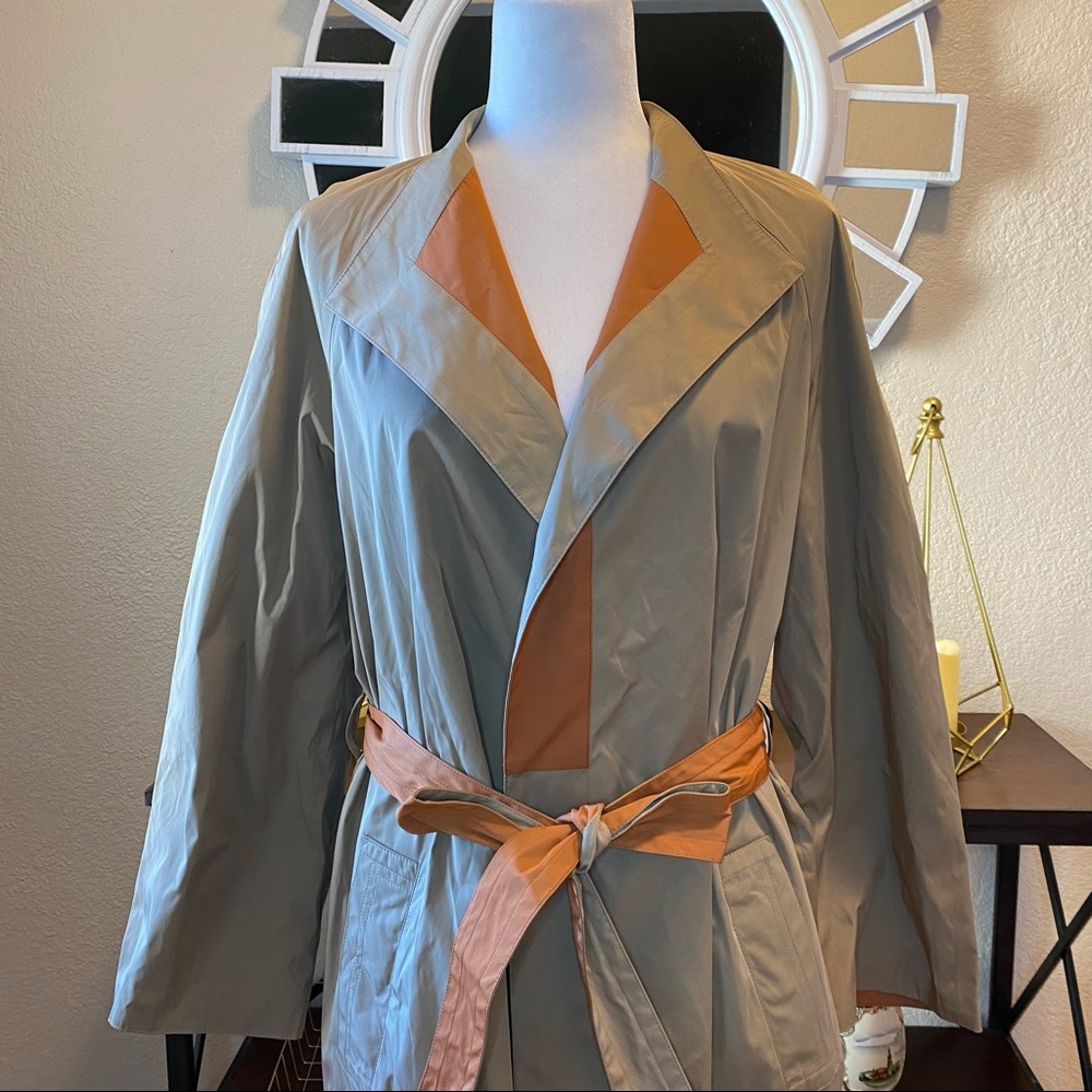 Tory Burch Reversible Trench Coat in Beige and Rust Size 4 NWT - Picture 9 of 16